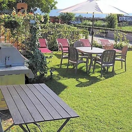 El Canfin Bed & Breakfast *